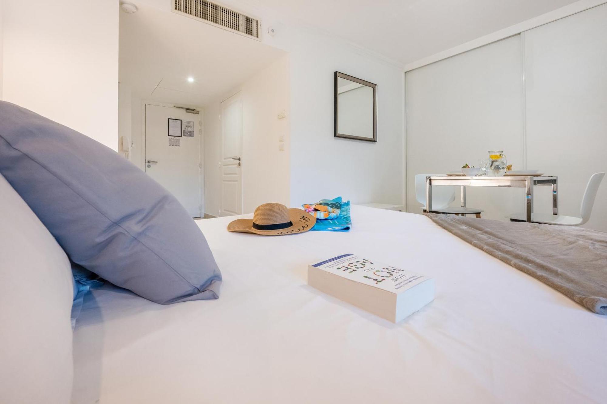 Nemea Appart Hotel Le Lido Cagnes Sur Mer Экстерьер фото