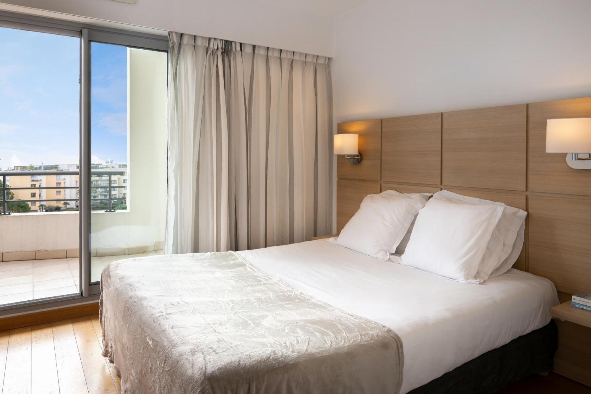 Nemea Appart Hotel Le Lido Cagnes Sur Mer Экстерьер фото