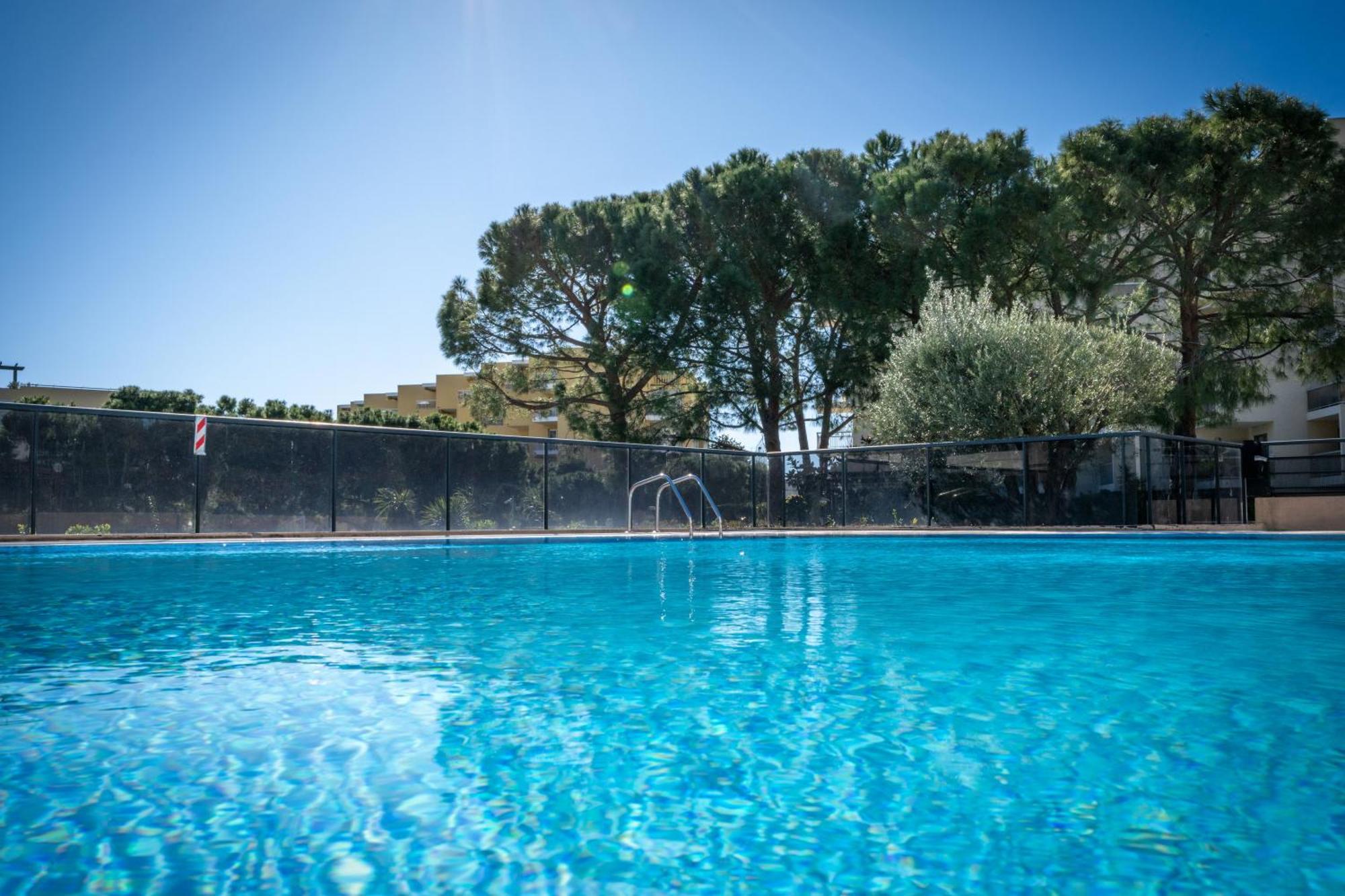 Nemea Appart Hotel Le Lido Cagnes Sur Mer Экстерьер фото