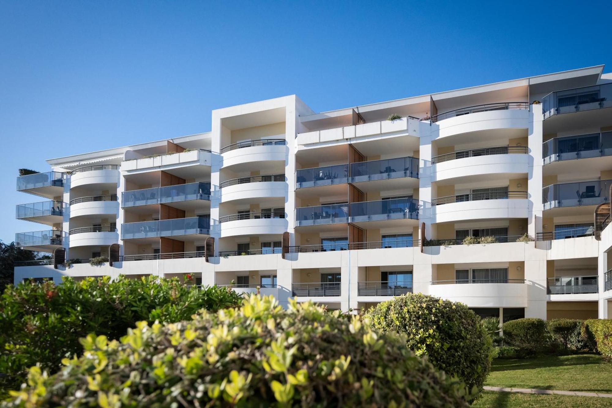 Nemea Appart Hotel Le Lido Cagnes Sur Mer Экстерьер фото
