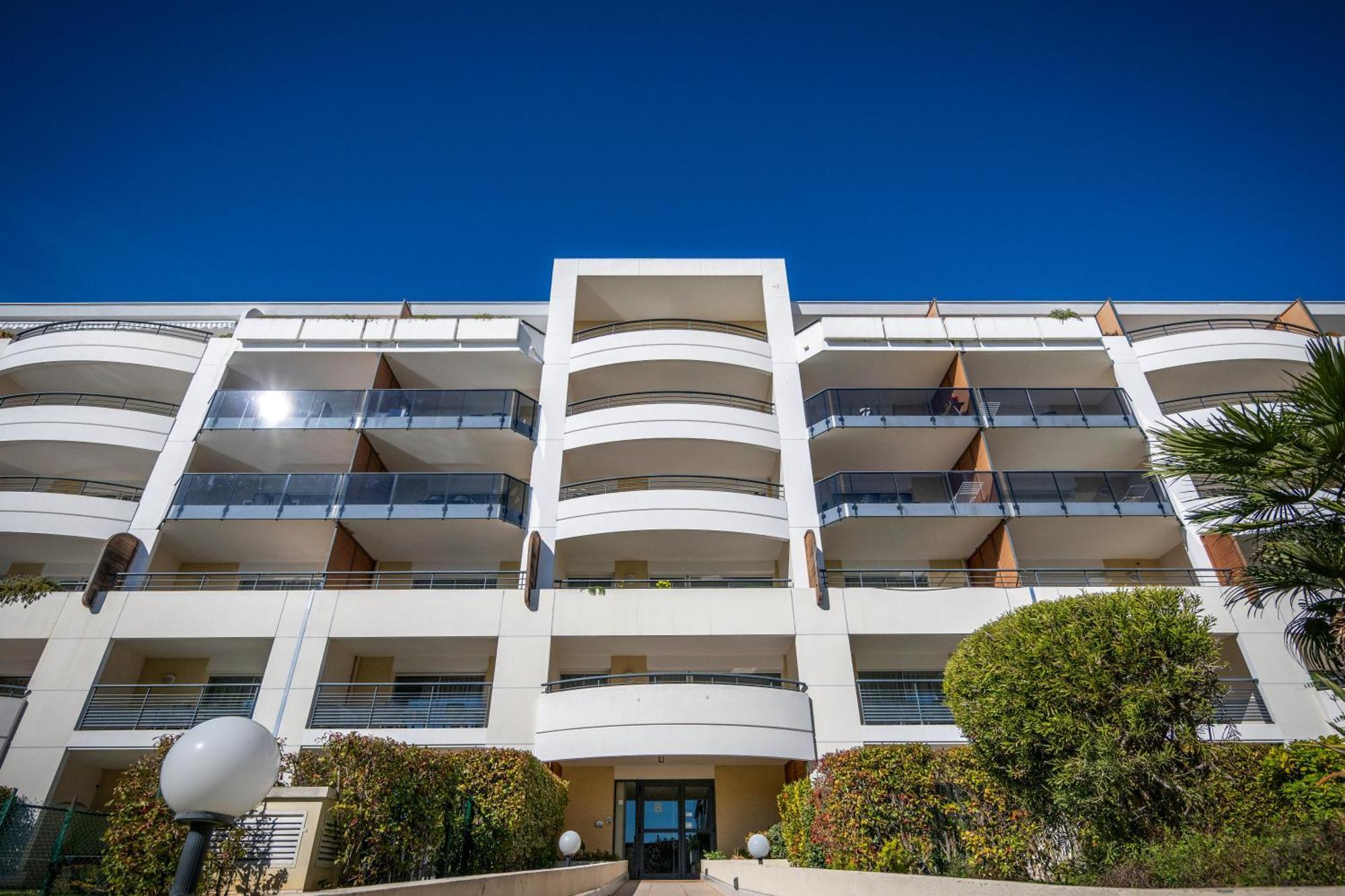 Nemea Appart Hotel Le Lido Cagnes Sur Mer Экстерьер фото